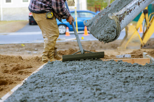 Best Concrete Sidewalk Installation in Bushland, TX